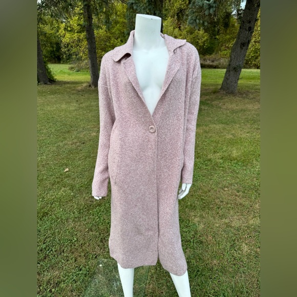 Venus Blush Pink Long Cardigan Sweater EUC Medium Fall Autumn - Picture 1 of 7